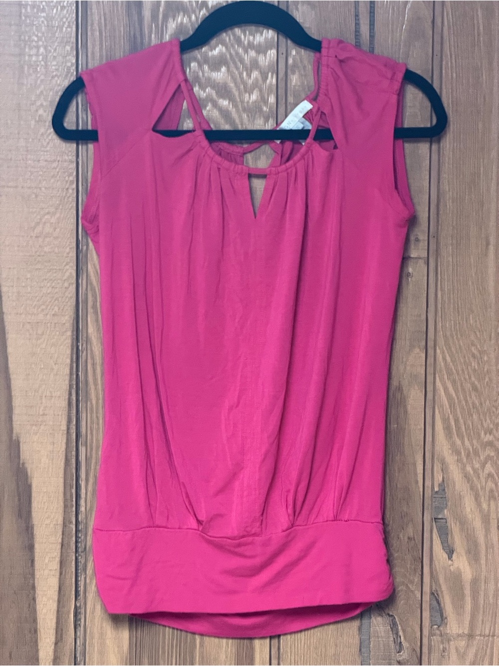 Design History Hot‎ Pink Sleeveless Keyhole Top Open Wrap Back